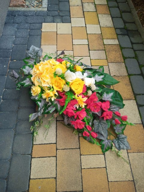 Kompozycja Sztuczna na Grób Pomnik Cmentarz Stroik Ikeban Betonowa doniczka Kompozycja Sztuczna na Grób Pomnik Cmentarz Stroik Ikeban Betonowa doniczka